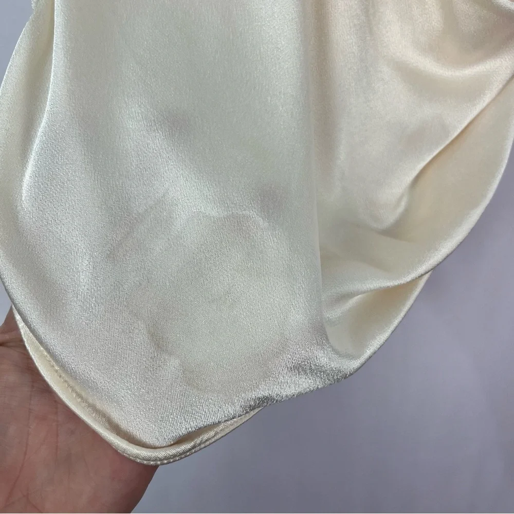 2/$30 ASTR Draped Crossover Halter Top Ivory off White sz Medium